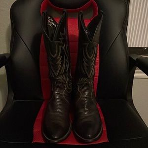 Justin pointed toe boots, 9308